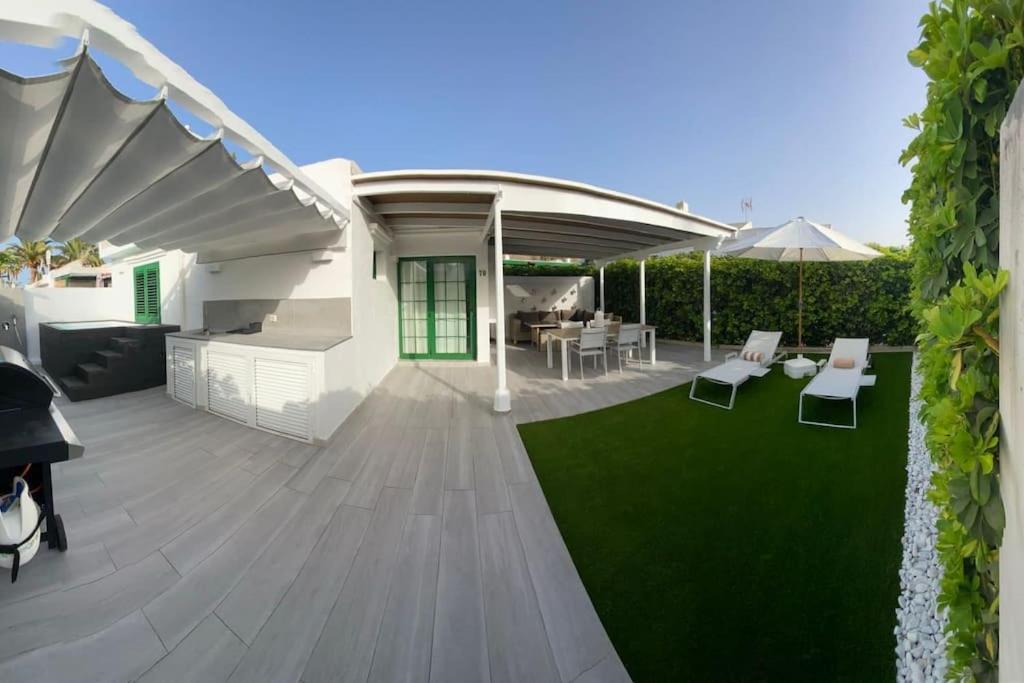 Luxury 2 Bedroom With Private Pool Hébergement de vacances